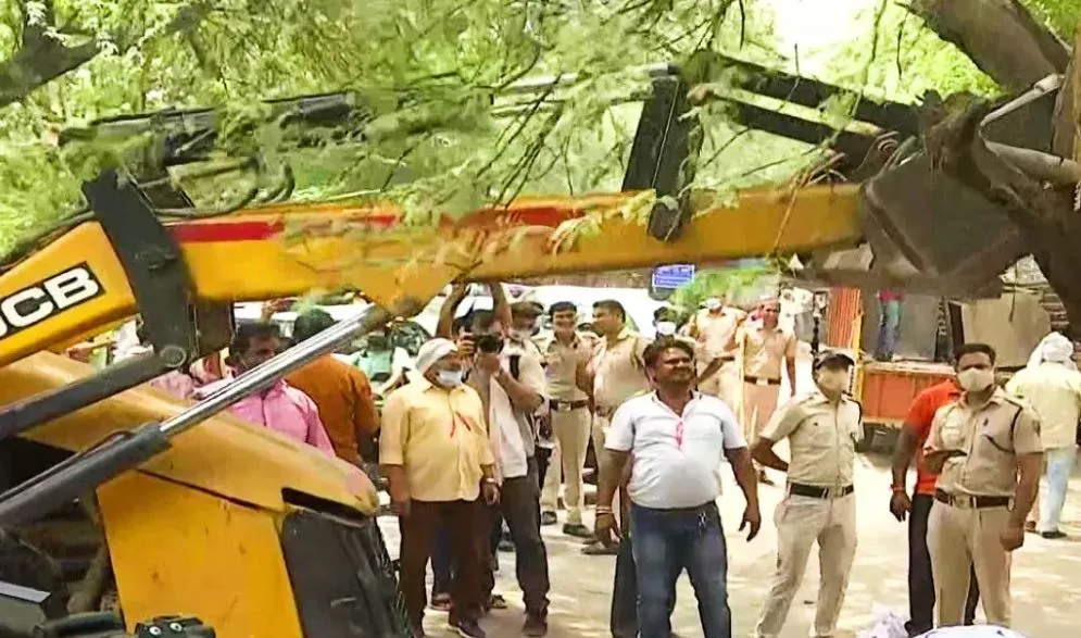 शाहीन बाग तक पहुंचा एमसीडी का बुलडोजर, अतिक्रमण हटाने के लिए दिल्ली पुलिस फोर्स देने को तैयार