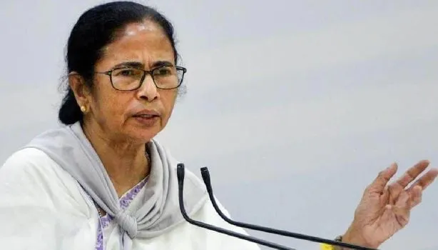 हिंदू शिक्षिका की हत्या पर बरसीं बनर्जी, कहा- कश्मीर में हालात नहीं सामान्य, बीजेपी के दावे झूठे