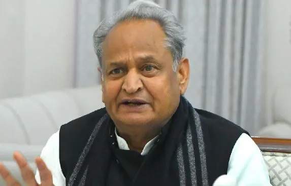 भाजपा दूसरा उम्मीदवार खड़ा कर माहौल खराब करना चाहती है- सीएम गहलोत