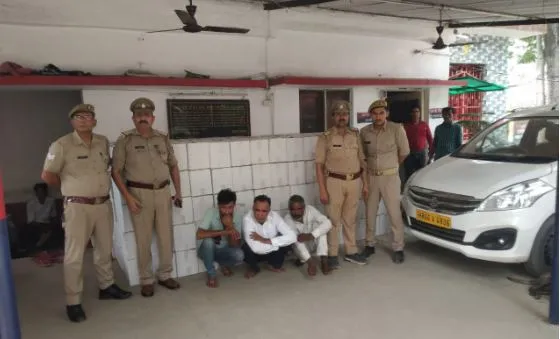 बरेली: कंटेनर पर फर्जी नंबर प्लेट लगाकर शराब ले जा रहे तीन तस्कर गिरफ्तार