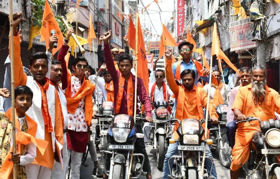 बरेली: भगवान परशुराम जन्मोत्सव के अवसर पर निकाली बाइक रैली