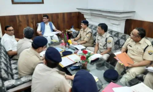 बरेली: सर्किट हाउस पहुंचे आबकारी मंत्री नितिन अग्रवाल, अधिकारियों के साथ की समीक्षा बैठक