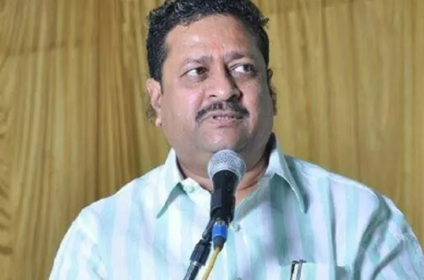कर्नाटक में राजनीतिक दलों के शीर्ष नेता आपस में मिले हुए हैं-  बीजेपी नेता यतनाल