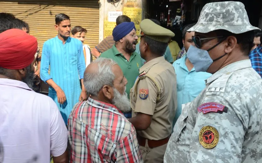  बरेली: मिनी बाईपास पर रेता बजरी हटाने गई टीम से हाथापाई
