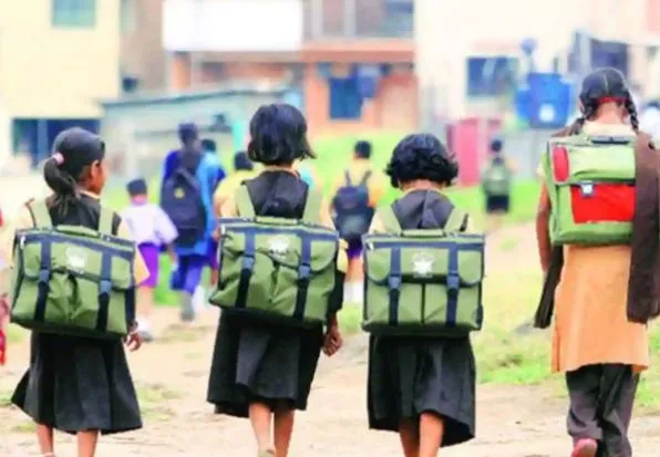 बरेली: नामांकन कम होने पर 41 स्कूलों के स्टाफ का वेतन रोका