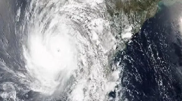 पश्चिम बंगाल में हाई अलर्ट, ‘असानी’ तुफान 24 घंटों में चक्रवाती तूफान में हो सकता है तब्दील, मछुआरों और किसानों को दूर रहने की सलाह