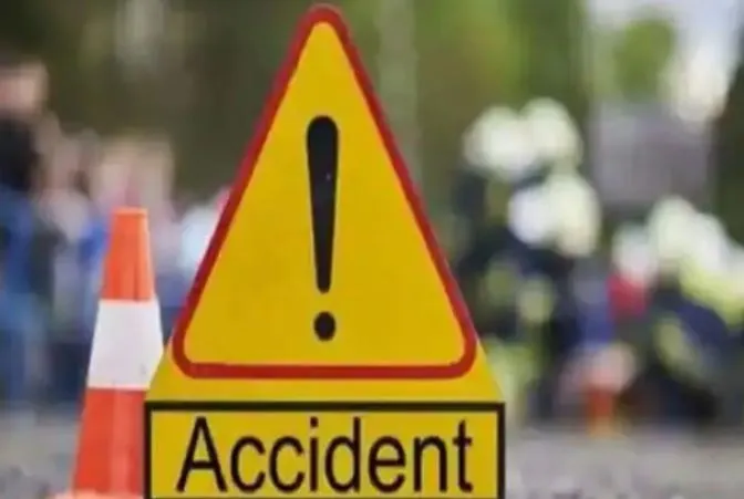 मध्य प्रदेश: सड़क हादसे में पिता-पुत्र की मौत