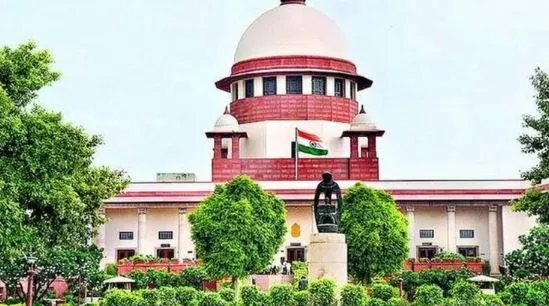 कोरोना वैक्सीन से जुड़े मामलों की सुनवाई के दौरान SC ने टीकाकरण नीति को ठहराया सही