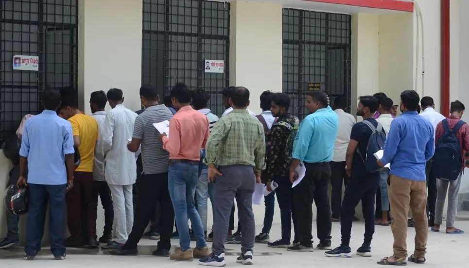 बरेली: डीटीआई में कोडवर्ड लिखकर दलाल करा रहे काम