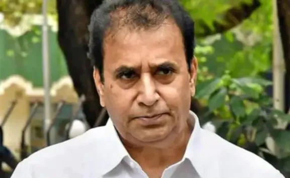 देशमुख के कंधे का ऑपरेशन सरकारी अस्पताल में हो सकता, निजी अस्पताल की जरूरत नहीं : अदालत