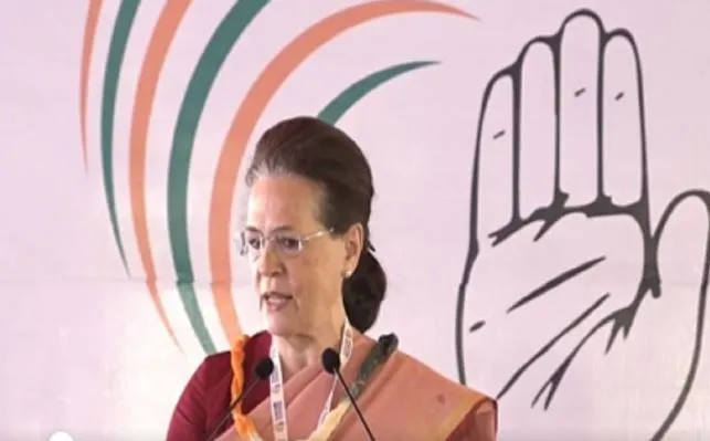 सोनिया गांधी का बड़ा बयान- देश में अल्पसंख्यकों को बनाया जा रहा टारगेट, कांग्रेस से लोगों को उम्मीद