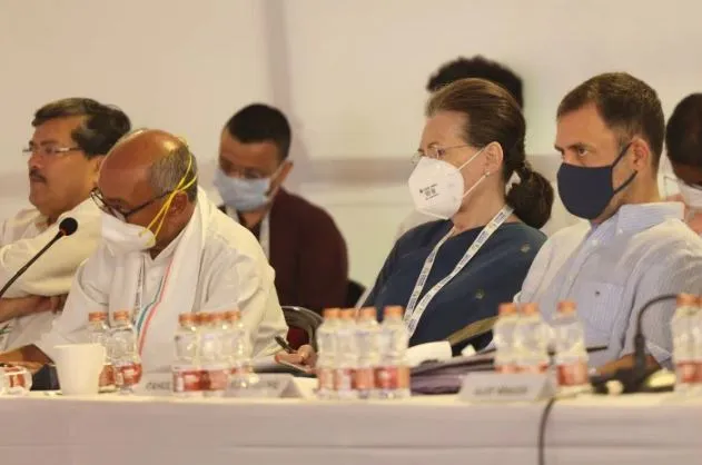 कांग्रेस चिंतन शिविर: धामिर्क स्थलों में न जाएं पार्टी के बड़े नेता, भ्रमिम होते हैं मतदाता