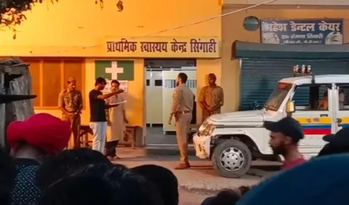 लखीमपुर-खीरी: गर्दन पर लटकी तलवार तो खुद को बचाने में जुटे अफसर