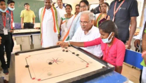 छत्तीसगढ़: सीएम भूपेश बघेल ने बच्चों की रचनात्मकता को देख प्रशंसा की