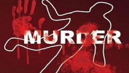 बरेली: पति ने की महिला की हत्या, शरीर पर मिले 10 से अधिक चाकुओं के निशान, आरोपी फरार