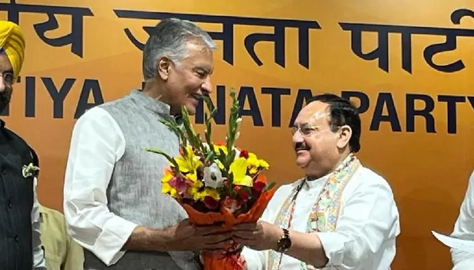 सुनील जाखड़ ने हाथ छोड़ फूल थामा, जेपी नड्डा ने पार्टी की दिलवाई सदस्यता 