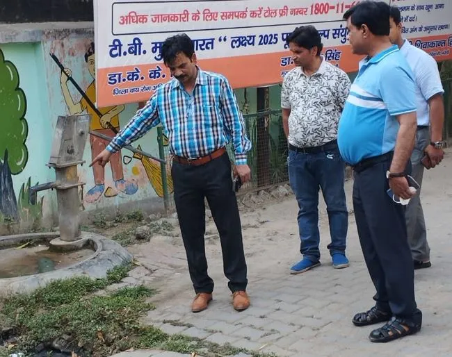 बरेली: भोजीपुरा सीएचसी पर डॉक्टर व स्टॉफ मिला अनुपस्थित