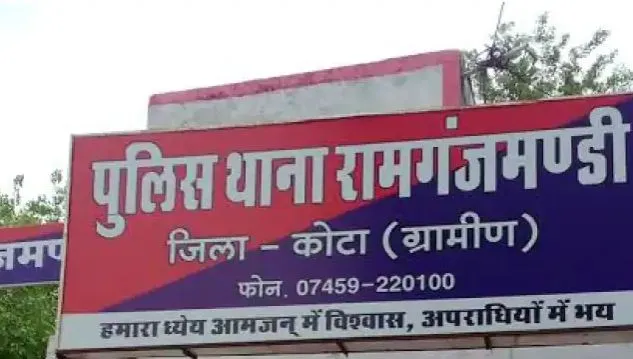 शादी में आए मेहमानों ने नशे की हालत में पुलिसकर्मियों पर किया पथराव