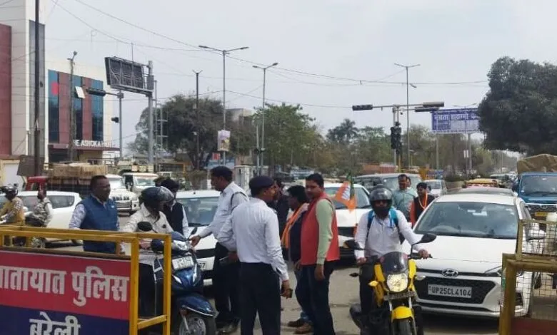 बरेली: स्मार्ट सिटी और यातायात विभाग के विवाद में राजस्व की हानि