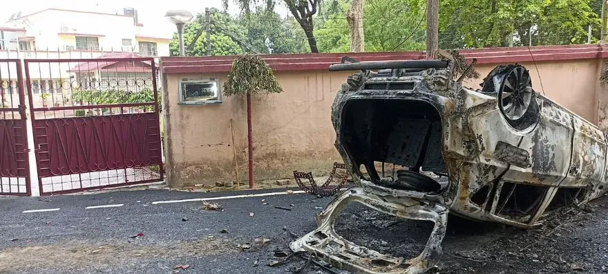 समस्तीपुर में सड़क दुर्घटना में हुई छात्र की मौत पर मचा बवाल, कृषि विश्वविद्यालय में तोड़फोड़