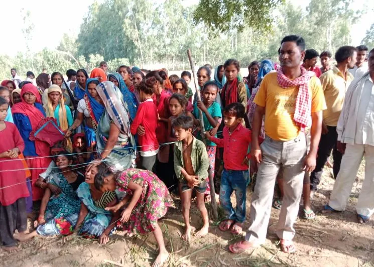 पीलीभीत: फंदे पर लटका मिला युवक का शव