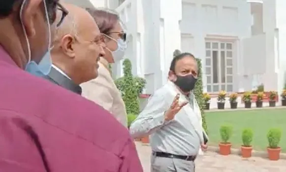 दिल्ली में उप-राज्यपाल के शपथ समारोह में नाराज हुए डॉ. हर्षवर्धन, गुस्से में छोड़कर चले गए कार्यक्रम, जानिए क्या थी वजह