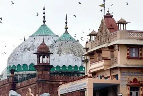 श्रीकृष्ण जन्मभूमि-ईदगाह विवाद मामला: एक शख्स ने किया भगवान कृष्ण के वंशज होने का दावा, पहुंच गया कोर्ट 