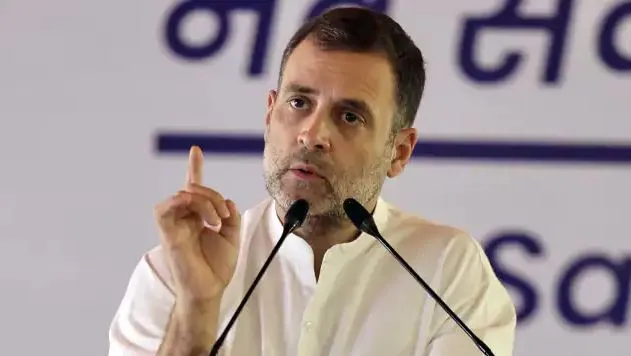 नेहरू ने लोकतंत्र की जड़ों को मजबूत किया, भाजपा ने संस्थाओं को ध्वस्त किया- राहुल गांधी