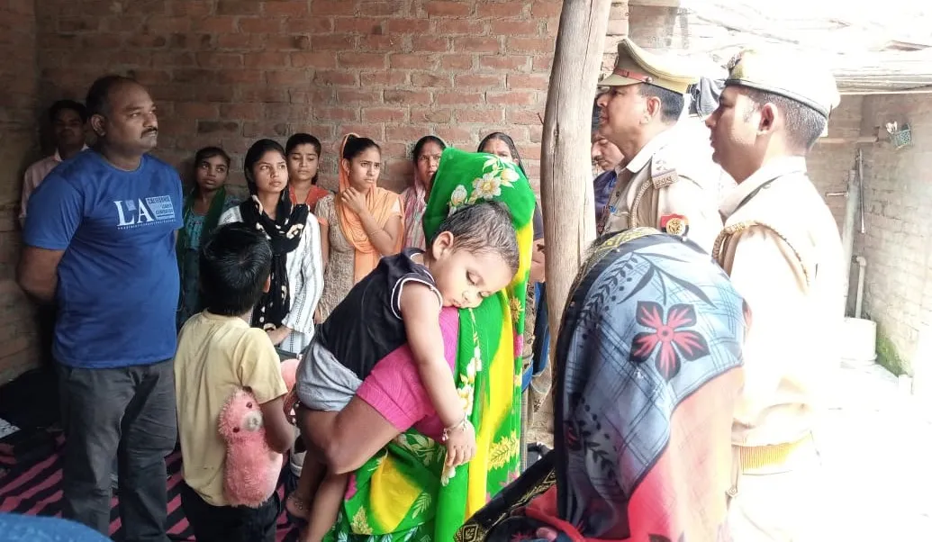 बरेली: धर्मांतरण की सूचना पर दौड़ी पुलिस, लोगों से कर रही पूछताछ
