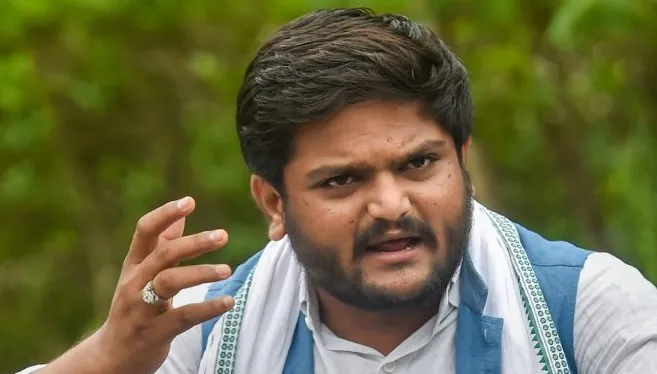 हार्दिक पटेल ने सोनिया गांधी को लिखी चिट्ठी, सीएए-एनआरसी और आर्टिकल 370 का किया जिक्र, कांग्रेस पर साधा निशाना