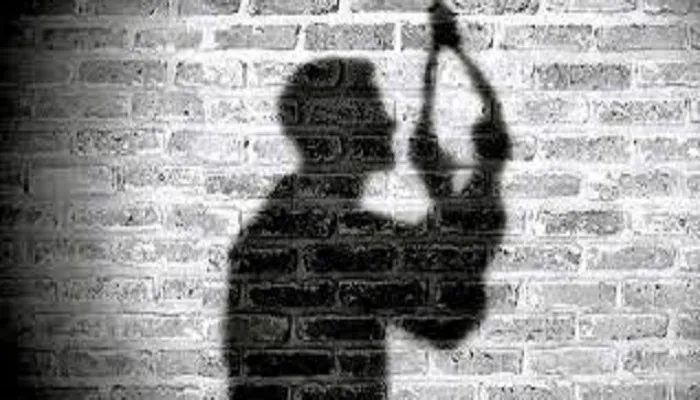 हरदोई : घर में फंदे से लटका मिला मजदूर का शव, आत्महत्या की आशंका