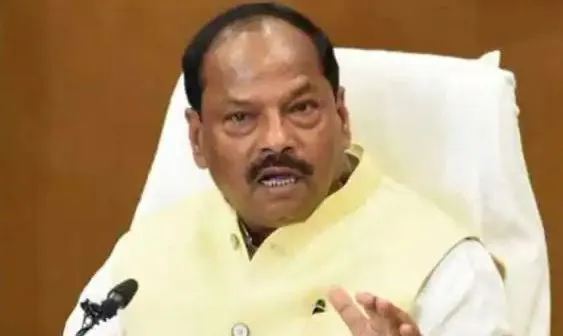 संसाधन लूटने वाली सरकार जजिया कर थोप रही है लोगों पर: रघुवर दास