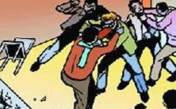सूरत में भाजपा-आप कार्यकर्ताओं में झड़प, दोनों पक्षों ने दर्ज कराई एफआईआर