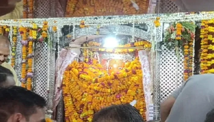 लखनऊ का पुराना हनुमान मंदिर, जहां रुकी थी मां सीता, जो बना हिंदू-मुस्लिम की आस्था का प्रतीक