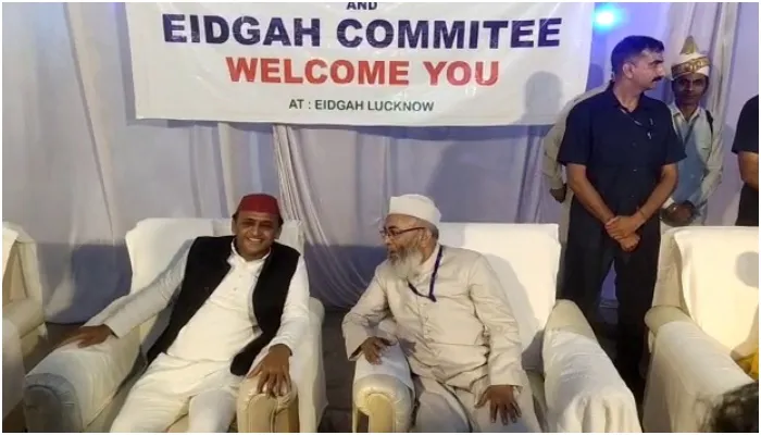 लखनऊ: जब एक मंच पर दिखे उप मुख्यमंत्री व पूर्व मुख्यमंत्री अखिलेश यादव,जानिए क्या कहा