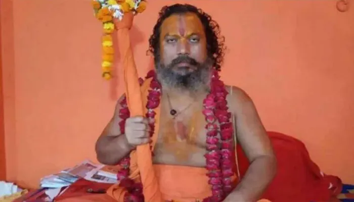 मुस्लिम आक्रांताओं के तोड़े मंदिर एक एक कर लेंगे वापस: जगद्गुरु परमहंस