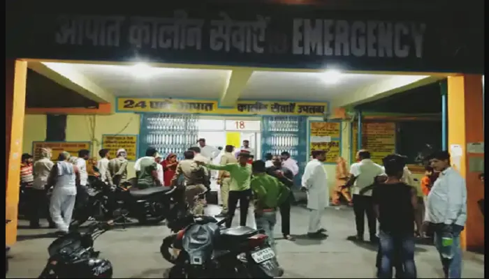 बुलंदशहर : पुरानी रंजिश के चलते दो पक्षों में पथराव, लूटपाट के लगाए आरोप