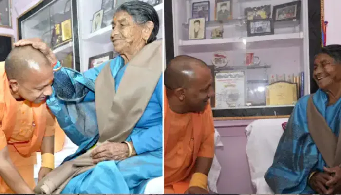 मां से मिलकर भावुक हुए सीएम योगी, 28 साल बाद लौटे पैतृक घर