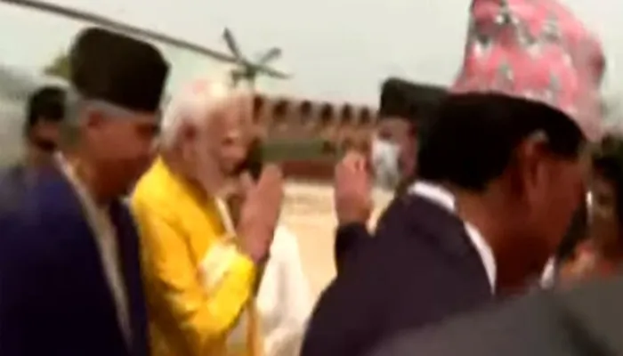 बुद्ध पूर्णिमा: कुशीनगर से नेपाल के लुंबिनी के लिये रवाना हुए पीएम मोदी, करेंगे भगवान बुद्ध की पूजा-अर्चना