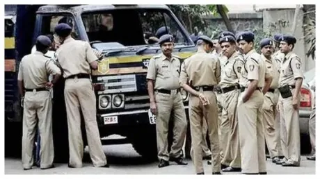 लाउडस्पीकर विवाद: मुंबई में मस्जिद के पास मनसे के कार्यकर्ताओं ने बजाई हनुमान चालीसा