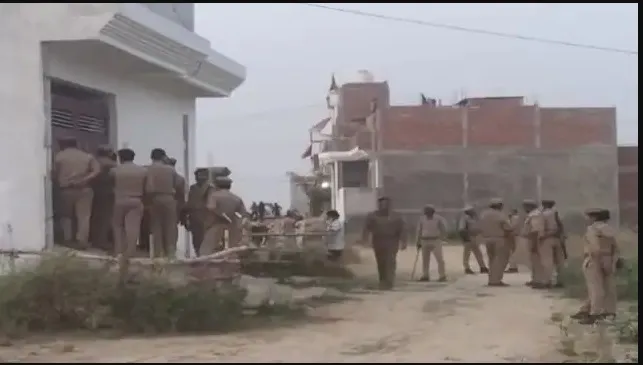 प्रयागराज : विदाई करवाने पहुंचे साले को जीजा ने मारी गोली, पत्नी-बच्चों को बनाया बंधक