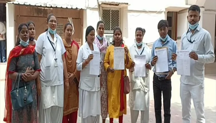 रायबरेली: संविदा कर्मचारियों ने वेतन के अभाव में बंद किया अस्पताल का काम