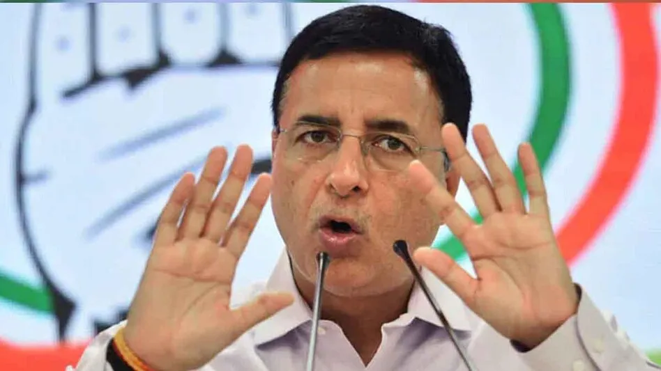 रसोई गैस के दाम बढ़ाने पर सुरजेवाला ने केंद्र सरकार पर बोला हमला, कहा- मोदी सरकार आम आदमी के साथ अन्याय कर रही है