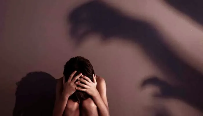 उन्नाव: 5 साल के मासूम के साथ की दरिंदगी, रेप के बाद छत से फेंका, मुकदमा दर्ज