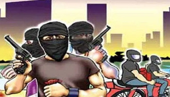 अलीगढ़ : लुटेरों का विरोध करना पड़ा भारी, जेलकर्मी को मारी गोली