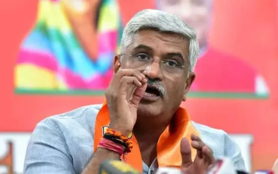 देश की आधी आबादी को उनके घर तक पानी जा चुका है- गजेंद्र शेखावत