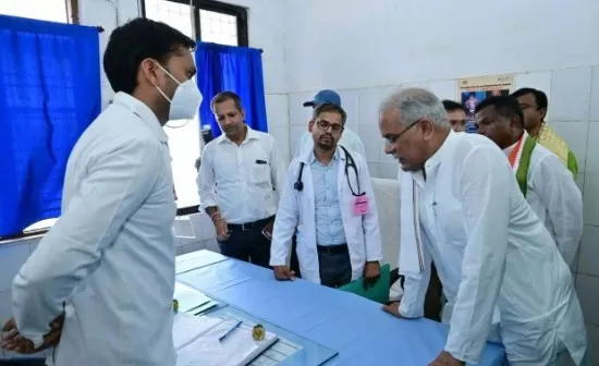छत्तीसगढ़: सीएम भूपेश बघेल ने स्वास्थ्य सुविधाओं का लिया जायजा