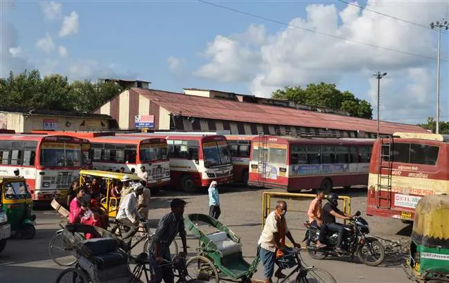 बरेली: डग्गामारी रोकने के लिए निजी बसों से अनुबंध करेगा परिवहन निगम
