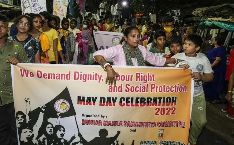 सुप्रीम कोर्ट ने सेक्स वर्क को माना प्रोफेशन, पुलिस को दिये सख्त निर्देश