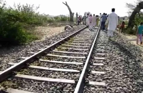 काशीपुर: ट्रेन की चपेट में आने से राजमिस्त्री की मौत